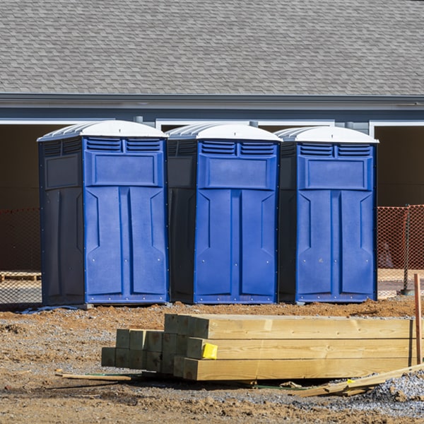 how can i report damages or issues with the portable toilets during my rental period in Frontenac MO